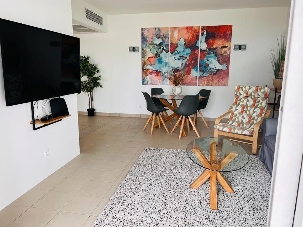 Angies Marina Apartment, Includes 2 Free Passes For The Marina Pool Lagos Exterior foto