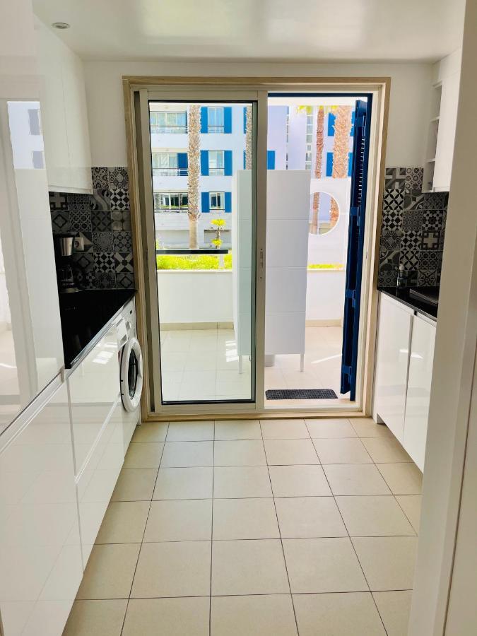 Angies Marina Apartment, Includes 2 Free Passes For The Marina Pool Lagos Exterior foto