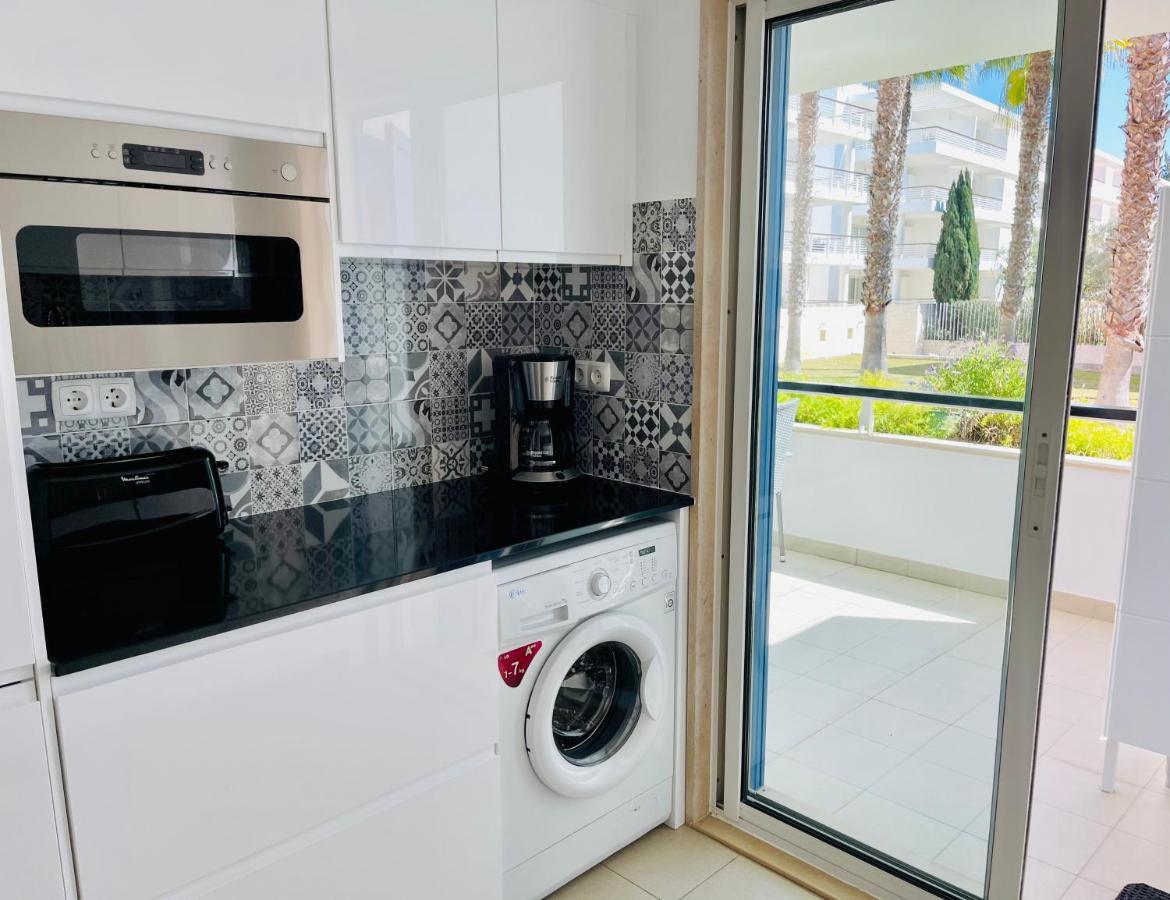 Angies Marina Apartment, Includes 2 Free Passes For The Marina Pool Lagos Exterior foto