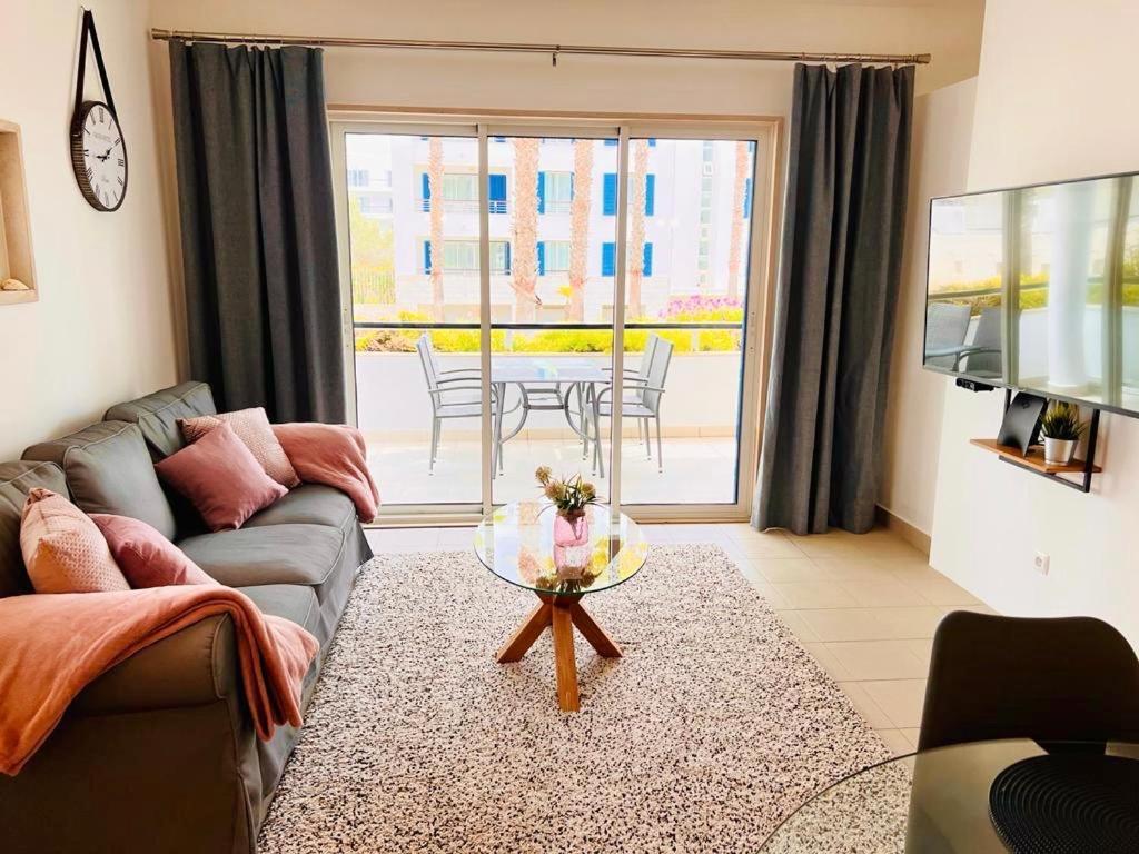 Angies Marina Apartment, Includes 2 Free Passes For The Marina Pool Lagos Exterior foto