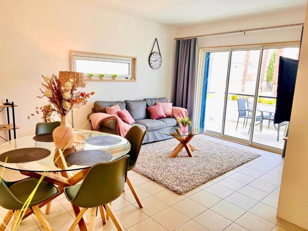 Angies Marina Apartment, Includes 2 Free Passes For The Marina Pool Lagos Exterior foto