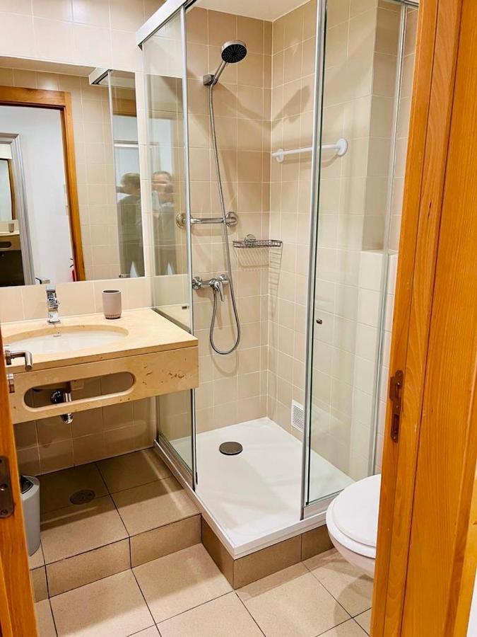 Angies Marina Apartment, Includes 2 Free Passes For The Marina Pool Lagos Exterior foto
