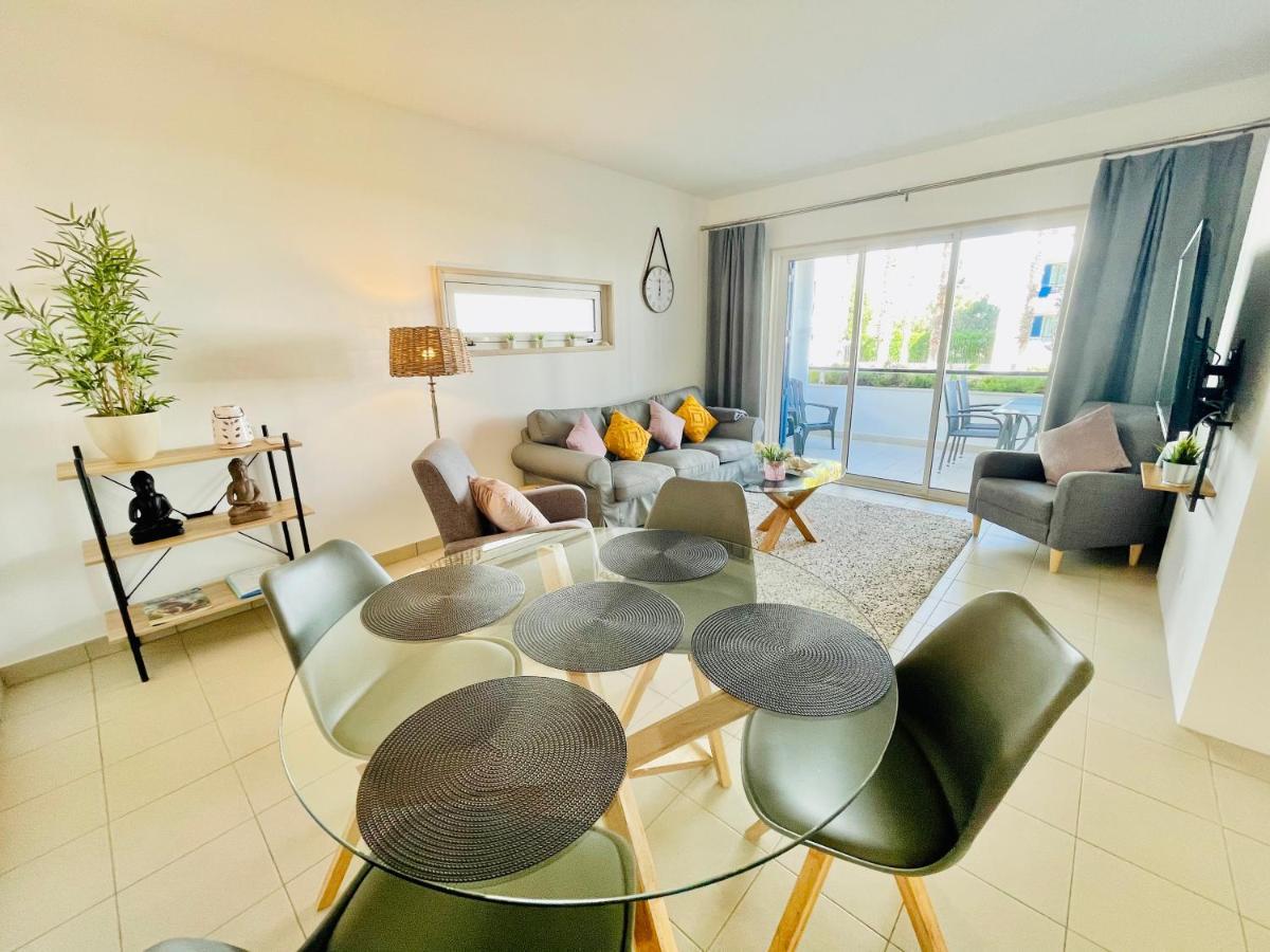 Angies Marina Apartment, Includes 2 Free Passes For The Marina Pool Lagos Exterior foto