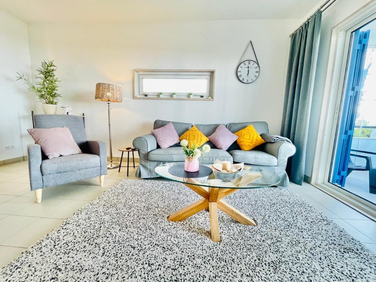 Angies Marina Apartment, Includes 2 Free Passes For The Marina Pool Lagos Exterior foto